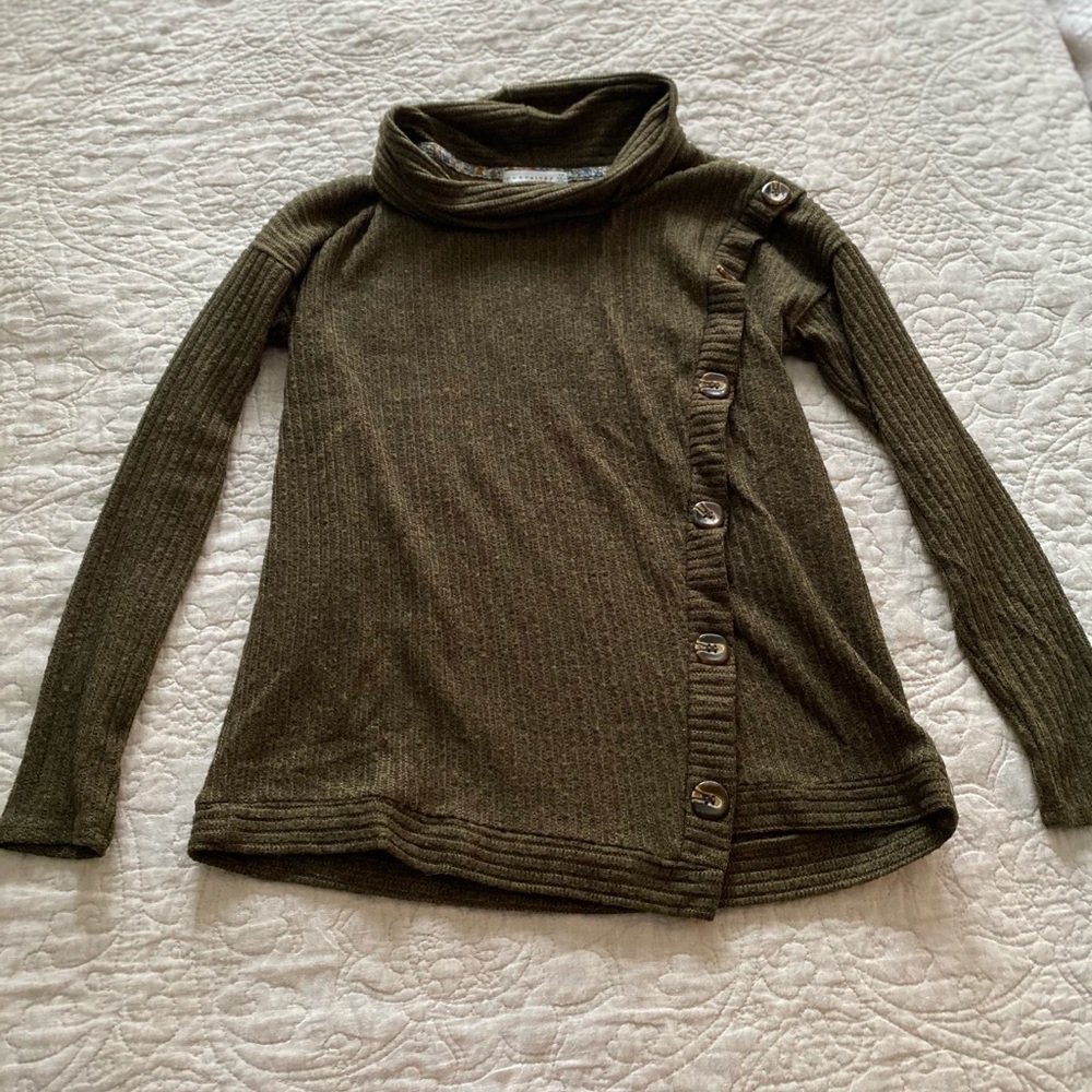 Retrology Women’s Turtleneck Sweater